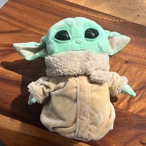 Star Wars The Mandalorian "The Child" 8" Plush